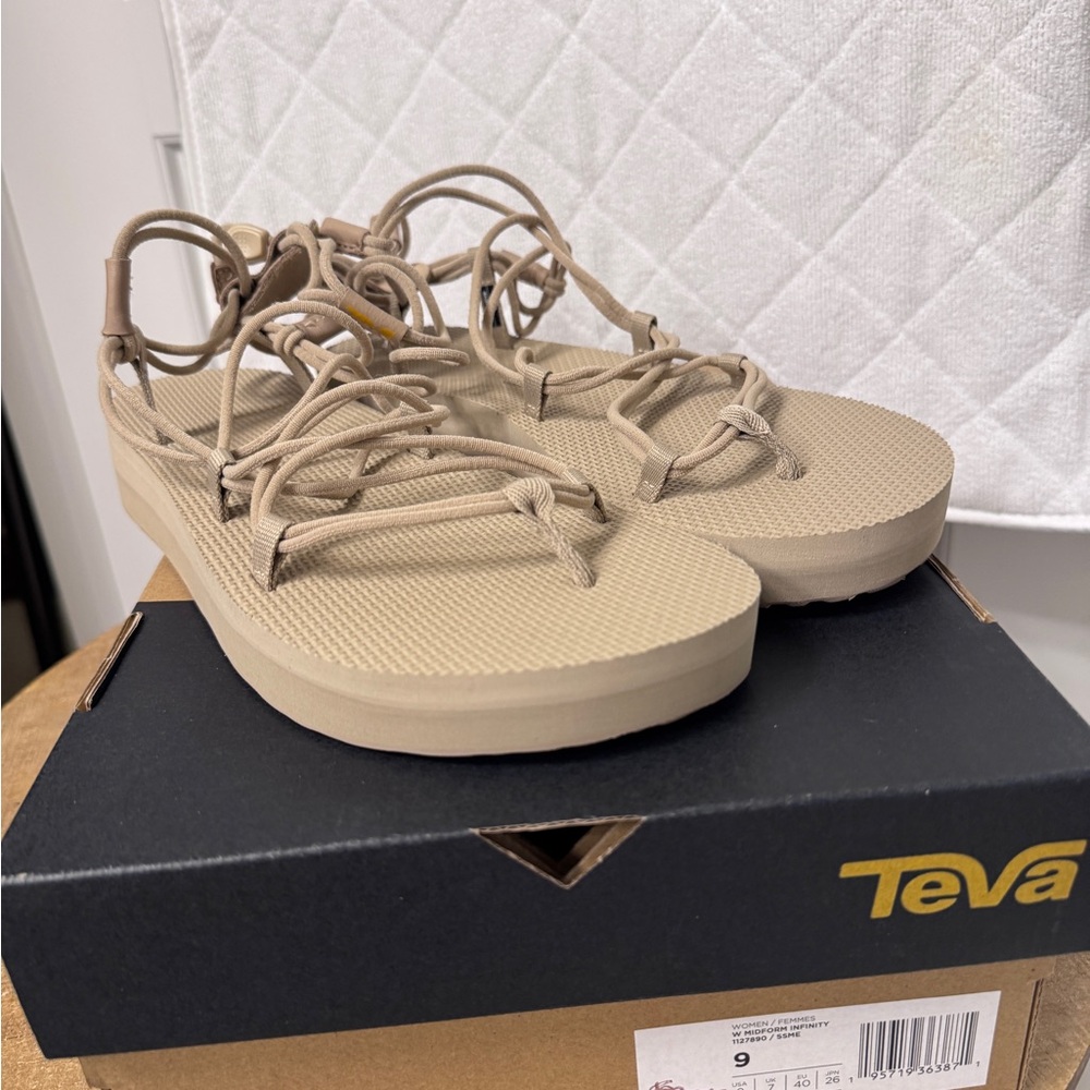 Teva Mid Form Infinity Platform Sandals